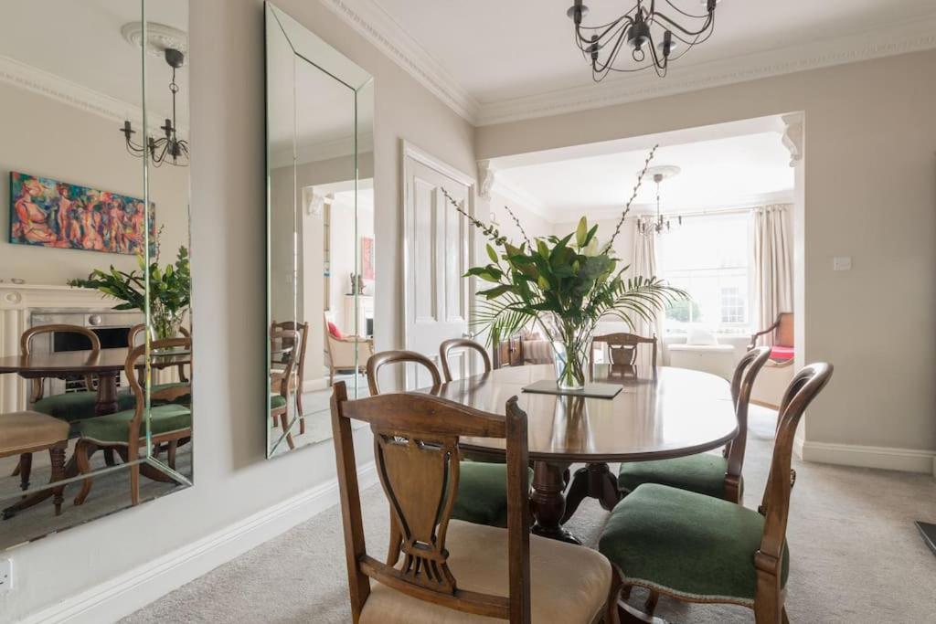 Four Bedroom Townhouse In Famous Suffolks Area Cheltenham Luaran gambar
