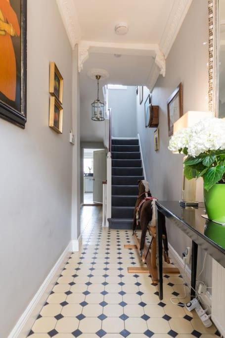 Four Bedroom Townhouse In Famous Suffolks Area Cheltenham Luaran gambar