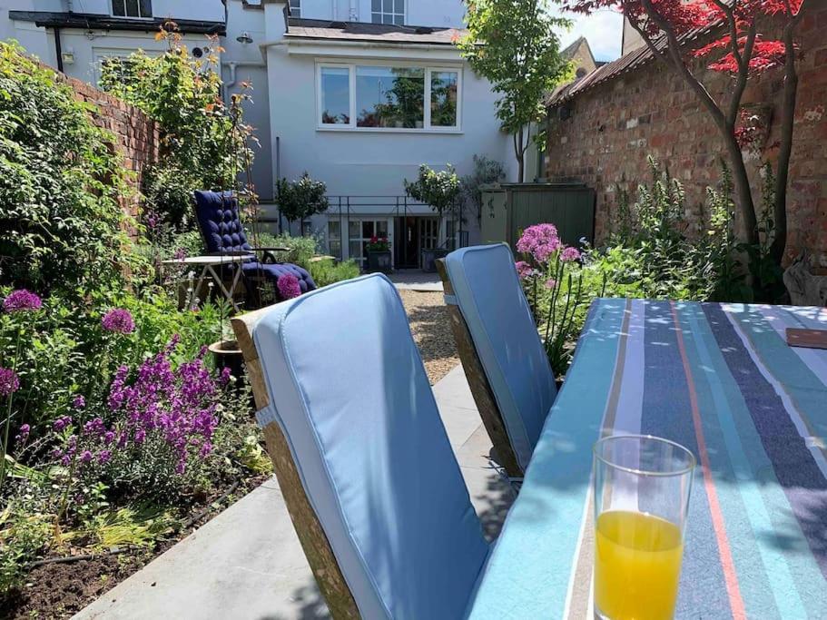 Four Bedroom Townhouse In Famous Suffolks Area Cheltenham Luaran gambar